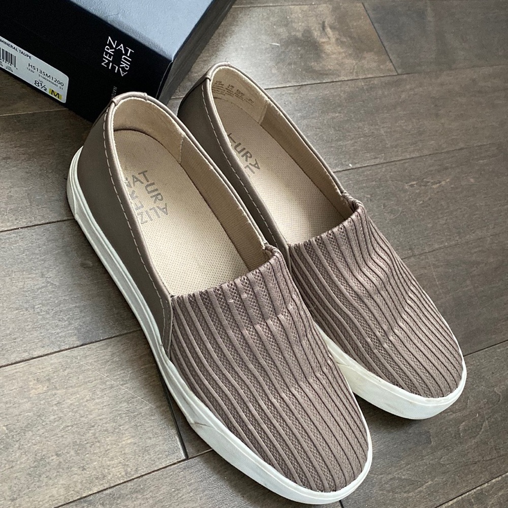 Naturalizer Brogans - sz 8.5